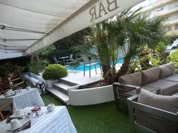 Piscine Jardin Picture Of Hotel Victoria Cannes Tripadvisor