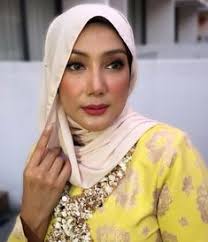 Cheers for communication and mobility, erra fazira! 9 Erra Fazira Wan Chek Ideas In 2021 Hijab Fashion Beautiful