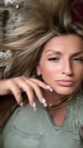 Rebecca Buckner's Instagram, Twitter & Facebook