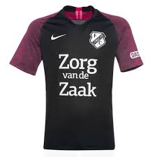 De costa ricaan deed het aldaar goed, en dus wil de. Buy Fc Utrecht Tenue Cheap Online