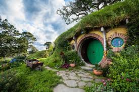 Hobbit house in uk inspires fans of the series and tiny house lovers. Bilbo Baggins Residence Hobbiton New Zealand Set