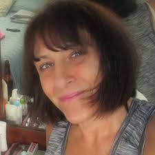 Lorraine Simone's Instagram, Twitter & Facebook