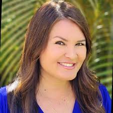 Darcie Hilton's Instagram, Twitter & Facebook