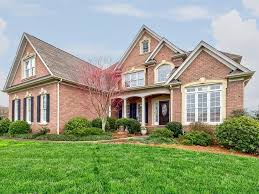 Fabulous All Brick Master Down 5 Bed 3 5 Bath Home In Matthews Stallings In 2020 House Styles Brick Keller Williams Realty