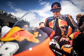 Vůbec poprvé v životě tak do závodu mistrovství světa v této kategorii. Points For Bradley Smith At Red Bull Ring As Ktm Excel In Moto2 Moto3 At Home Grand Prix Ktm Press Center