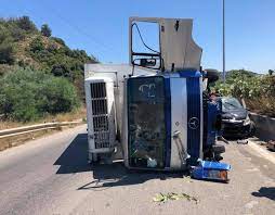 Check spelling or type a new query. Symbainei Twra Sobaro Troxaio Me Anatroph Ntalikas Sto Tsairi H Rodiakh