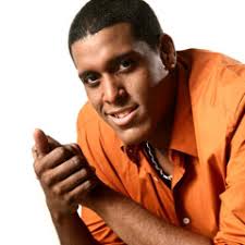 Listen to playlists featuring MAMAM SWAG....VAGABANDA , by Kuduro Nescaf  online for free