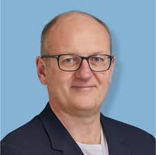 I have a phone interview today and someone told me to "just be myself" so  l'm not going to answer the call. 🤷‍♂️