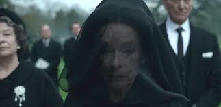 Geraldine chaplin as wallis simpson/the duchess of windsor. The Crown Page 2
