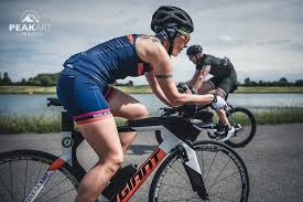 triathlon rasanter fahren mit dem aerolenker zeitfahrrad oder rennrad