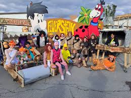 Fasching: Kettlasbrunner Faschingsnarren aus der Steinzeit