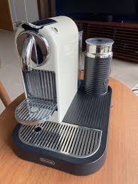 The delonghi lattissima weighs a mere 4.5 pounds since it's made from top grade plastic material. Nespresso Coffee Machine Delonghi Tv Home Appliances Kitchen Appliances Coffee Machines Makers On Carousell