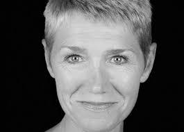 Caroline Webster's Instagram, Twitter & Facebook