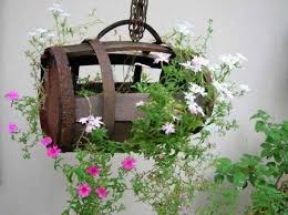 Gartendeko 45 Tolle Ideen Zum Kaufen Und Selbermachen Garten Zenideen In 2020 Garten Deko Selbermachen Garten Diy Gartendekoration