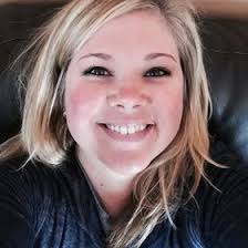 Andrea Roop's Instagram, Twitter & Facebook