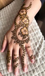 Pin By Mermaid Queen On Henna New Mehndi Designs Henna Designs Hand Mehndi Design Images