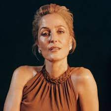 16 hours ago · gillian anderson, 52, revealed in an instagram live that she's no longer wearing bras. Gillian Anderson Gilliana Twitter