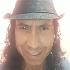 El piloto de F-1 Ayrton Senna se acercó a conversar con los príncipes de  Mónaco y observó que no le prestaban atención ni respeto pero si a su rival  si...la imagen lo