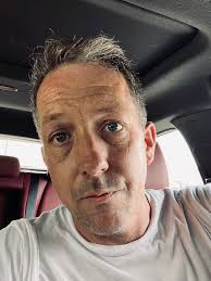 Does the 2024 Red Base model gas gauge read inaccurately?