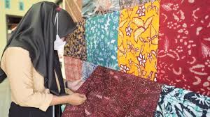 Maybe you would like to learn more about one of these? 46 Pengusaha Batik Muslimah Png Free Gambar