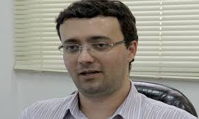 Denise Bezerra's Instagram, Twitter & Facebook