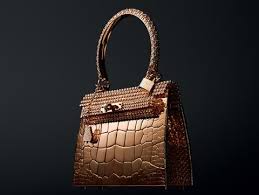 There are many designer luxury handbag brands available in the market. Top 20 Most Expensive And Exclusive Designer Handbags In The World Lvbagaholic