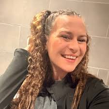 Who is a good personal trainer in The Woodlands for fitness competition  preparation?