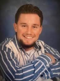 Derek Rayburn's Instagram, Twitter & Facebook