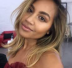 Jessica Mauboy met locals while in Dungog to film The Secret Daughter  mini-series