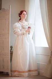 Renaissance Weding Dress White Gold Renaissance Wedding Gown Dresses Renaissance Dresses Renaissance Wedding Dresses