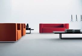 Gleichzeitig damit versucht man, irgendwie eine frische note ins innendesign zu bringen, sodass das wohnzimmer das interesse der. Minimalistische Wohnzimmer Ausgefallene Ideen Fur Ein Beeindruckendes Modernes Haus Trendomat Com