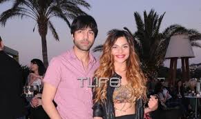 Η ελευθερία ελευθερίου (παραλίμνι αμμοχώστου, 12 μαΐου 1989) είναι ελληνοκύπρια τραγουδίστρια. E Eley8erioy A Gewrgioy Titloi Teloys Gia To Gnwsto Zeygari