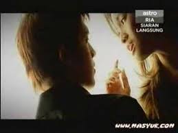 Aku tak mudah untuk mencintau mp3 download gratis mudah dan cepat di metrolagu, stafaband. Acha Septriasa Sampai Menutup Mata Youtube