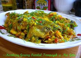 Bersihkan ikan kembung, buang semua isi perut dan insangnya, berikan 2 sampai 3 sayatan. Kembong Goreng Sambal Tempoyak Dapur Tanpa Sempadan