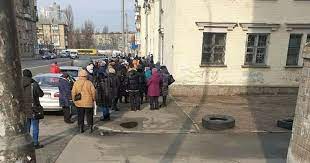 Читайте актуальные новости киева за сегодня. Novosti Kieva V Stolice V Ofis Darnickoj Tec Obrazovalis Ogromnye Ocheredi Foto Kiev Tch Ua