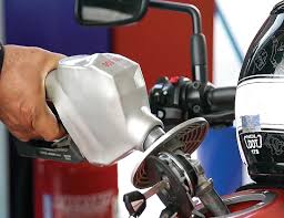 Priced at rm 2.80 per litre, ron100 premium gasoline is now available at its eight service stations in klang valley and johor. Topgear Ad Malaysian Motorists Put Petron Blaze 100 To The Ultimate Real World Test