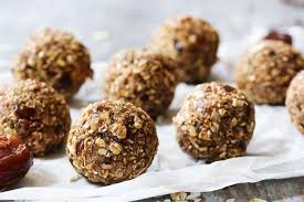 Avez Vous Souvent Un Petit Coup De Barre L Apres Midi Voici Des Boules D Energie Vraiment Faciles Qu On Peut La De Sugar Free Cookies High Protein Snacks Food