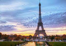 View it from afloat a canoe on the river gard or jig across the top. Macron Stanger Frankrike I Fyra Veckor Travel News