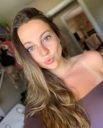 Megan Perry's Instagram, Twitter & Facebook