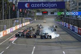 In einem rennen in aserbaidschan, das bislang so friedlich verlief, als wäre hier nicht die formel 1. Formel 1 Baku Warum Restart Und Kein Abbruch