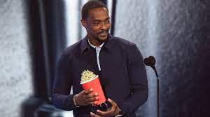 At the 2021 mtv movie & tv awards on sunday (may 16), the actor won best hero for his starring role as sam wilson, or falcon. Hm3mdtapfqse4m