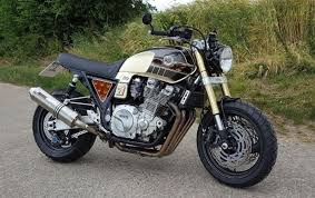 Yamaha Xjr 1300 Street Scrambler Br Gebaut Im Kundenauftrag Br Umbau Br Heckrahmen Xjr 1300 Street Scramble Cafe Racer Umbau Yamaha Xjr Cafe Racer