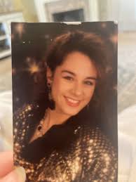 Who remembers glamour shots from the mall?