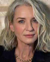 Had a blast working with @officialevercarradine and @andremakeup and  @nolasinger for @handmaidsonhulu press day @mane_____ hair tools used