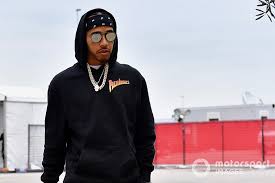 Formula one world champion hamilton has properties in america and england, though currently calls monte carlo home. Lewis Hamilton Kauft 35 Millionen Euro Penthouse In New York