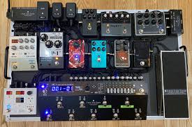 バンド メイド ミサ 機材