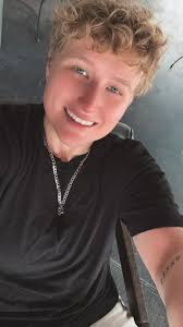 We're here to be more than just a stop for drinks. Our space is yours this  holiday season—a place for connection, comfort, and community. 🏘️🪴🧺  Swing by in your PJs, grab your