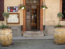 Cuisine française, locale / régionale, cuisine du monde, restauration rapide. Entree Photo De Le Romuald Lisle Sur Tarn Tripadvisor