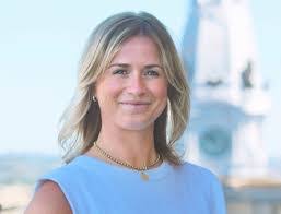 Kimberly Unger's Instagram, Twitter & Facebook