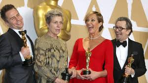 History was made during last night's oscar telecast when nomadland filmmaker chloé zhao became the first asian woman, the first woman of color and the second woman ever to win the chicago film critics association picks the best of 2020. Gary Oldman Und Frances Mcdormand Uberzeugen Oscar Jury Stern De